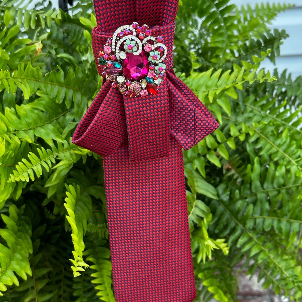 OOAK Neck Tie Necklace with Brilliant Color Stones Brooch - Picture 14 of 14